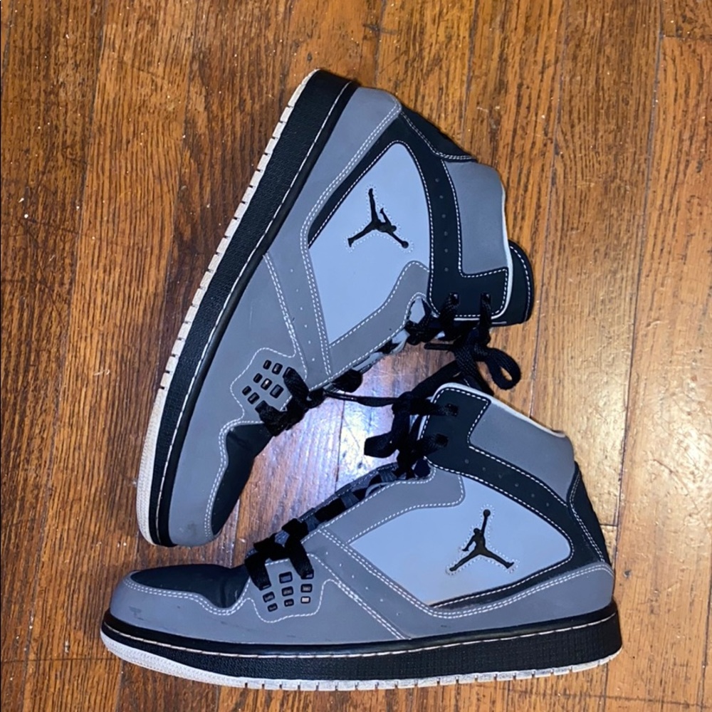 Air Jordan 1 Flight